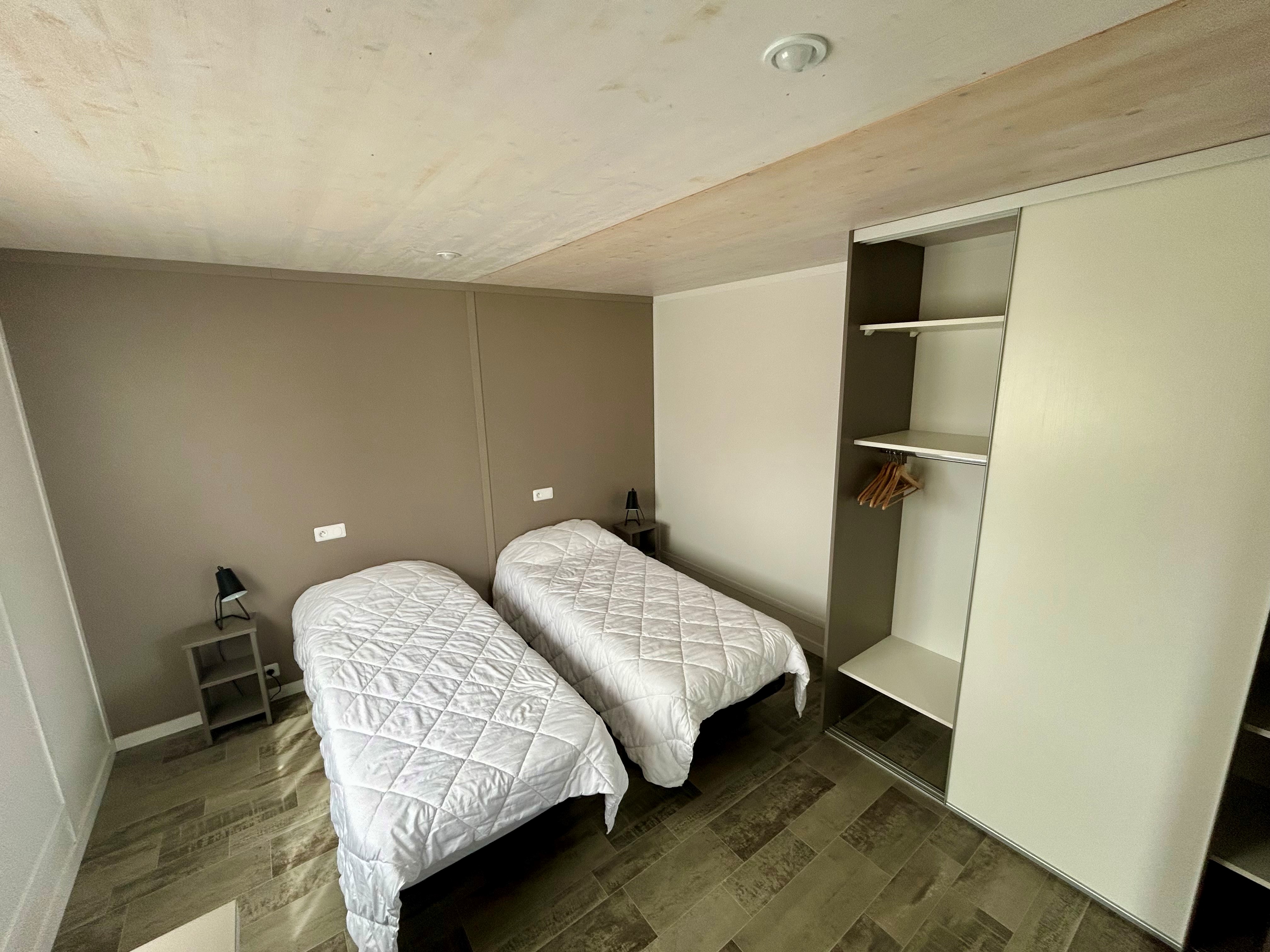 Chambre lit simple -  au village vacances La Pierre Bleue